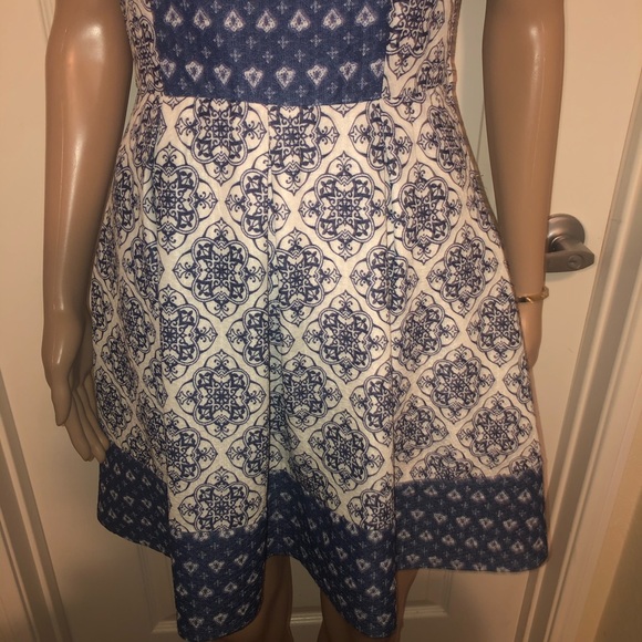 👇🏻$Reduced to lowest price. Super cute blue paisley pattern dress size M - Picture 4 of 10